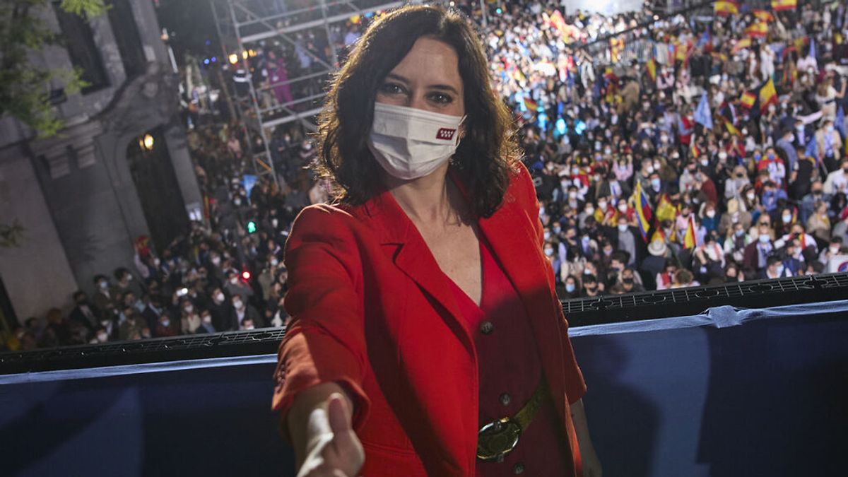 Ayuso celebra con un fiestón un año de la victoria que fulminó al PP de Casado Ayuso celebra con un fiestón un año de la victoria que fulminó al PP de Casado