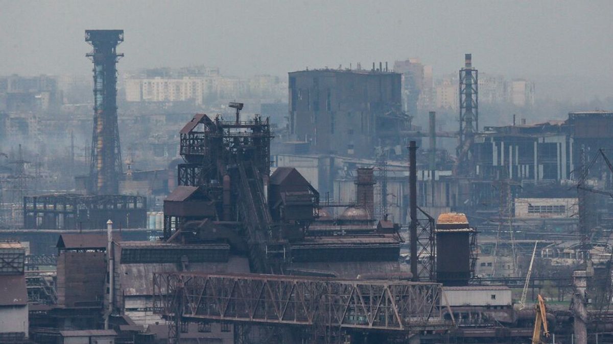 Rusia anuncia un alto al fuego en la acería de Mariúpol: cientos de civiles podrán ser evacuados