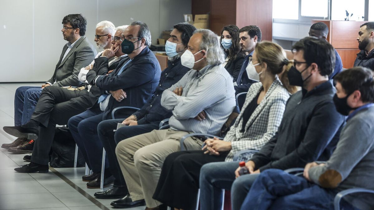 El 'yonki del dinero' denuncia presiones para acusar a políticos: "Tenía que decir que sí a todo" El 'yonki del dinero' denuncia presiones para acusar a políticos: "Tenía que decir que sí a todo"