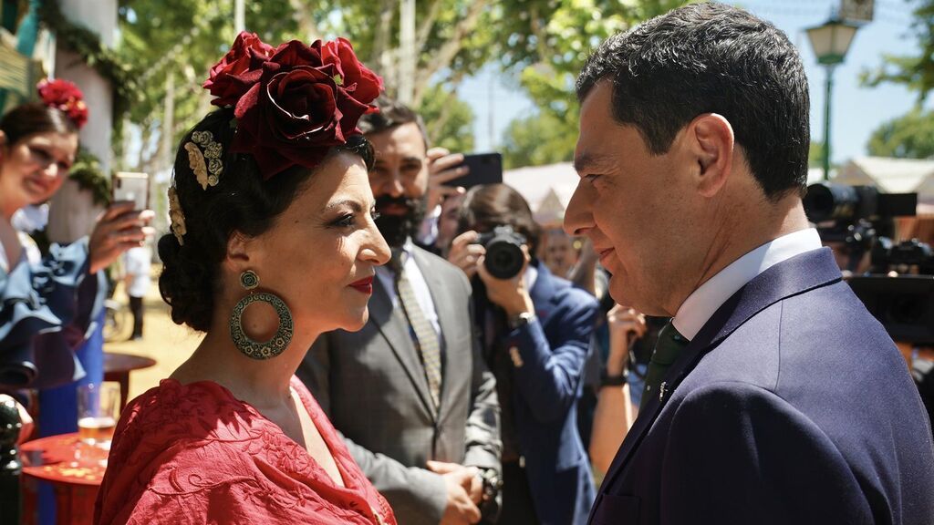Olona coincide en la Feria de Abril con el presidente de la Junta, Juanma Moreno