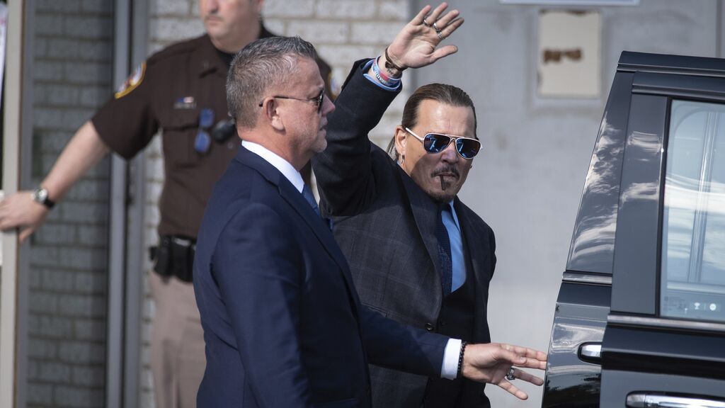 Johnny Depp llegando a los tribunales