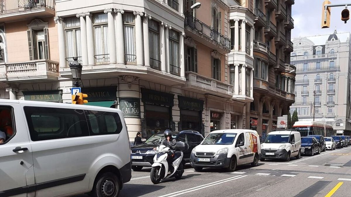 Barcelona instalará radares acústicos de tráfico y sonómetros en 11 zonas de la ciudad Barcelona instalará radares acústicos de tráfico y sonómetros en 11 zonas de la ciudad