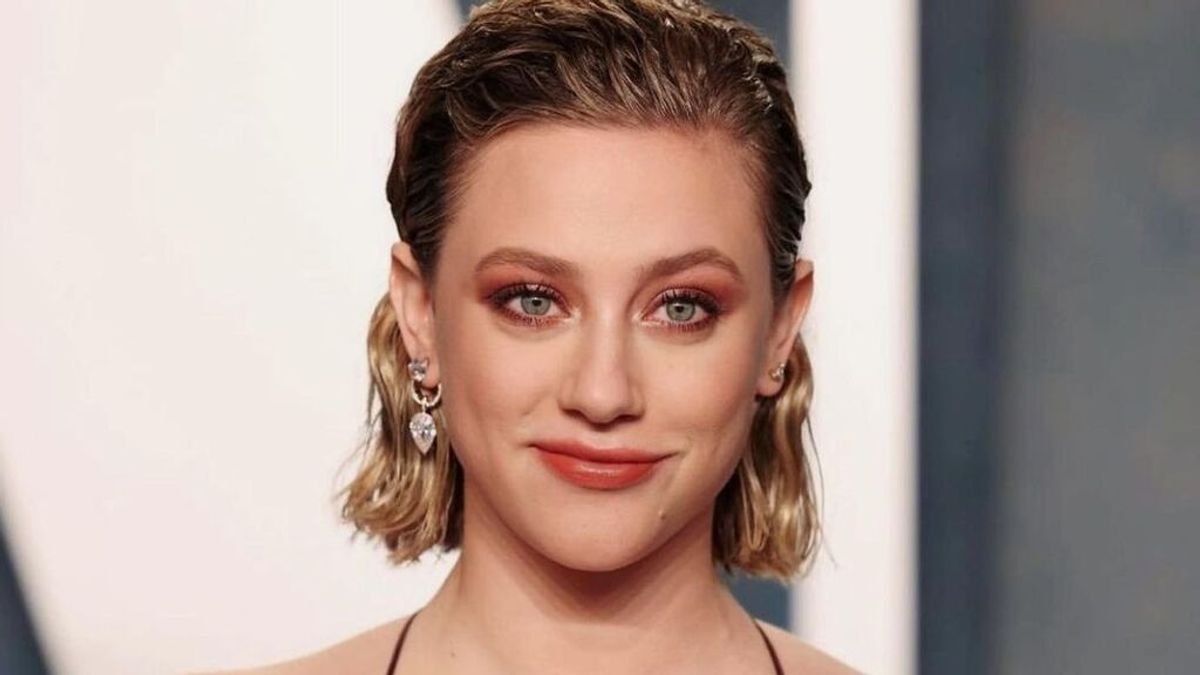 La reflexión de Lili Reinhart, la activista que llamó "tóxica" a Kim Kardashian por su dieta para la Met Gala La reflexión de Lili Reinhart, la activista que llamó "tóxica" a Kim Kardashian por su dieta para la Met Gala