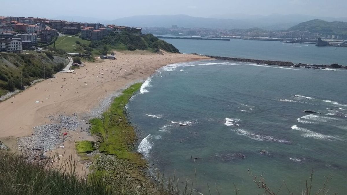 Playa de Arrigunaga, en Getxo Playa de Arrigunaga, en Getxo
