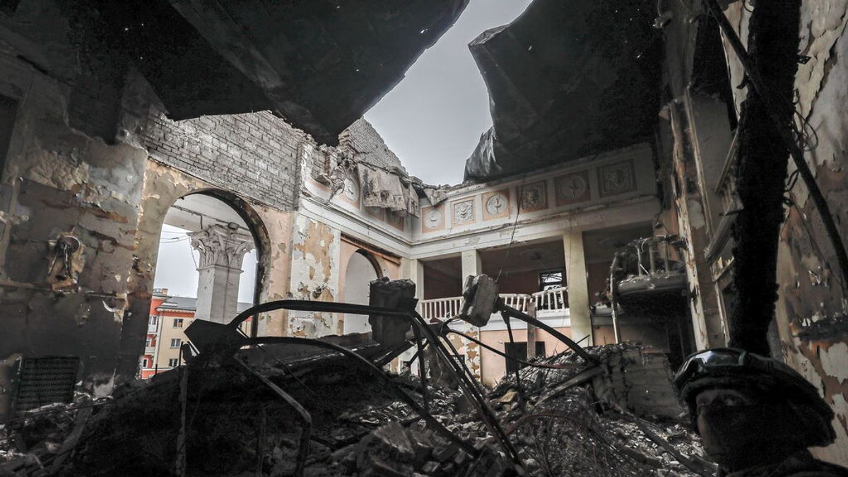 Una nueva investigación eleva a 600 los civiles muertos en el ataque ruso al teatro de Mariúpol Una nueva investigación eleva a 600 los civiles muertos en el ataque ruso al teatro de Mariúpol