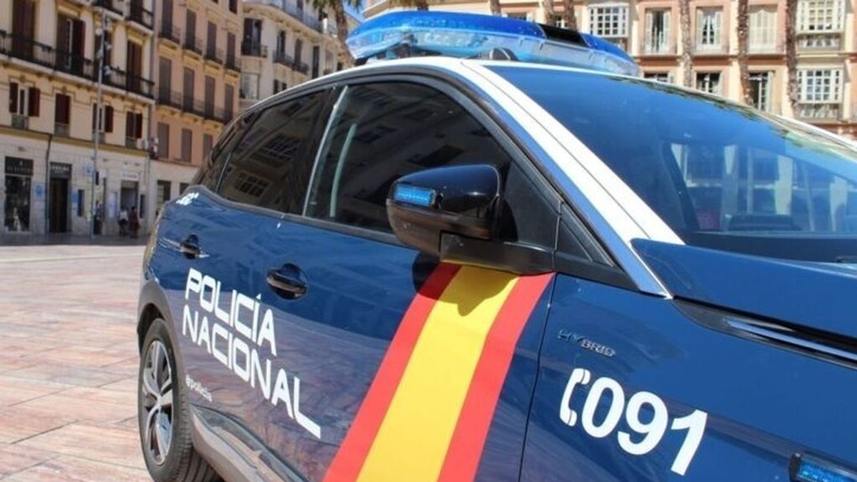 Detenido un joven de 17 años por asestar 15 puñaladas a su padre en el barrio malagueño de Churriana Detenido un joven de 17 años por asestar 15 puñaladas a su padre en el barrio malagueño de Churriana