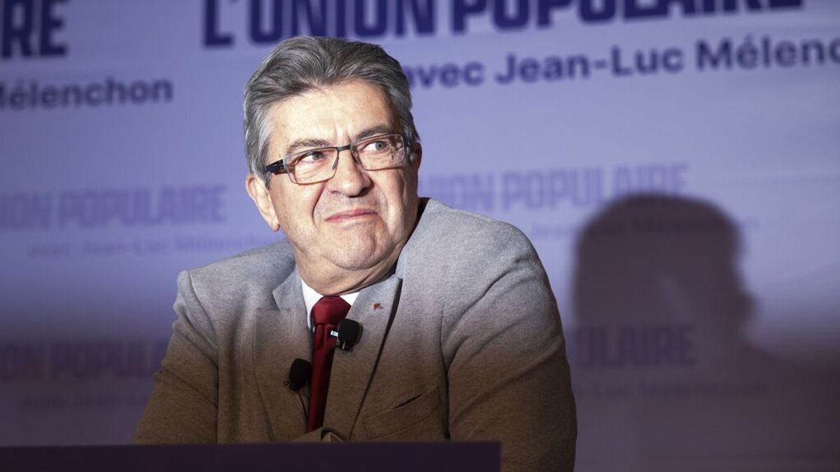 El Partido Socialista francés se une a la alianza de izquierdas de Mélenchon para las legislativas El Partido Socialista francés se une a la alianza de izquierdas de Mélenchon para las legislativas