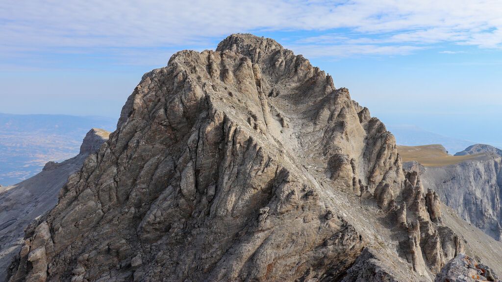Mytikas_peak_02