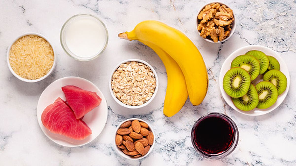 Qué alimentos ayudan a dormir mejor Qué alimentos ayudan a dormir mejor