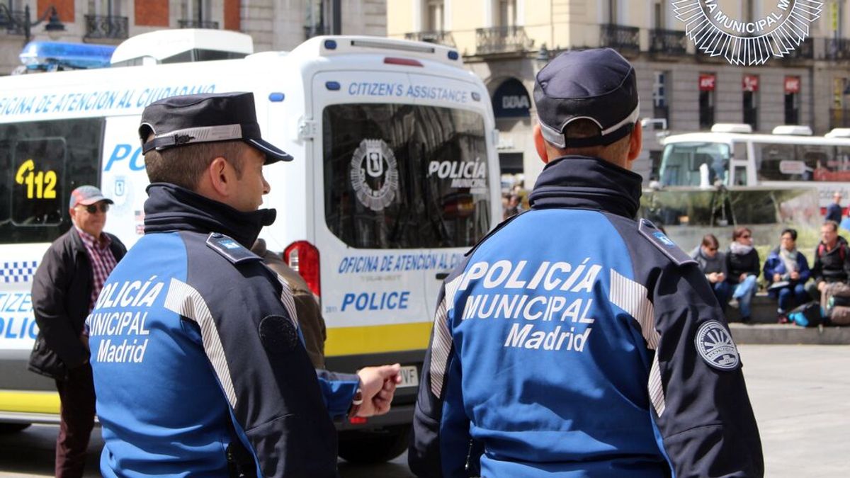 Tres detenidos por robar tarjetas bancarias y móviles de alta gama en el centro de Madrid