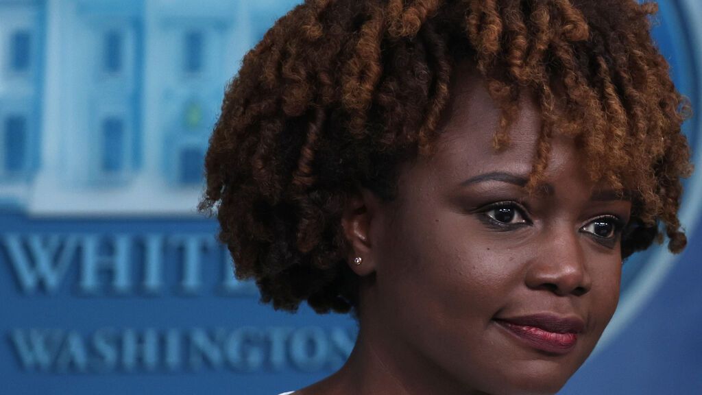 Karine Jean-Pierre, la primera portavoz de la Casa Blanca negra y lesbiana