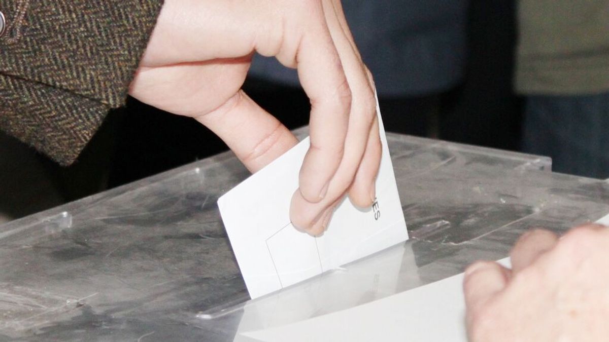 Cerca de 302.500 andaluces podrán votar por primera vez en elecciones andaluzas Cerca de 302.500 andaluces podrán votar por primera vez en elecciones andaluzas
