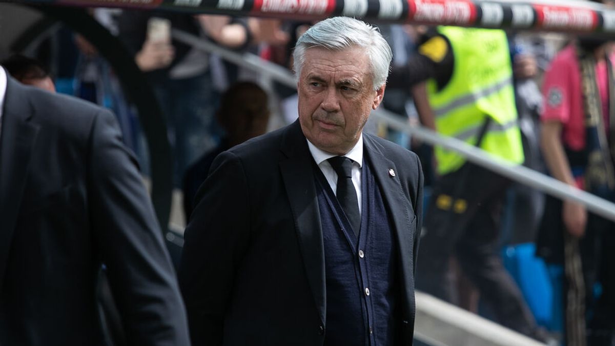 Ancelotti: "Respetamos lo que haga el Atlético, cada uno tiene que hacer lo que quiera y sienta" Ancelotti: "Respetamos lo que haga el Atlético, cada uno tiene que hacer lo que quiera y sienta"
