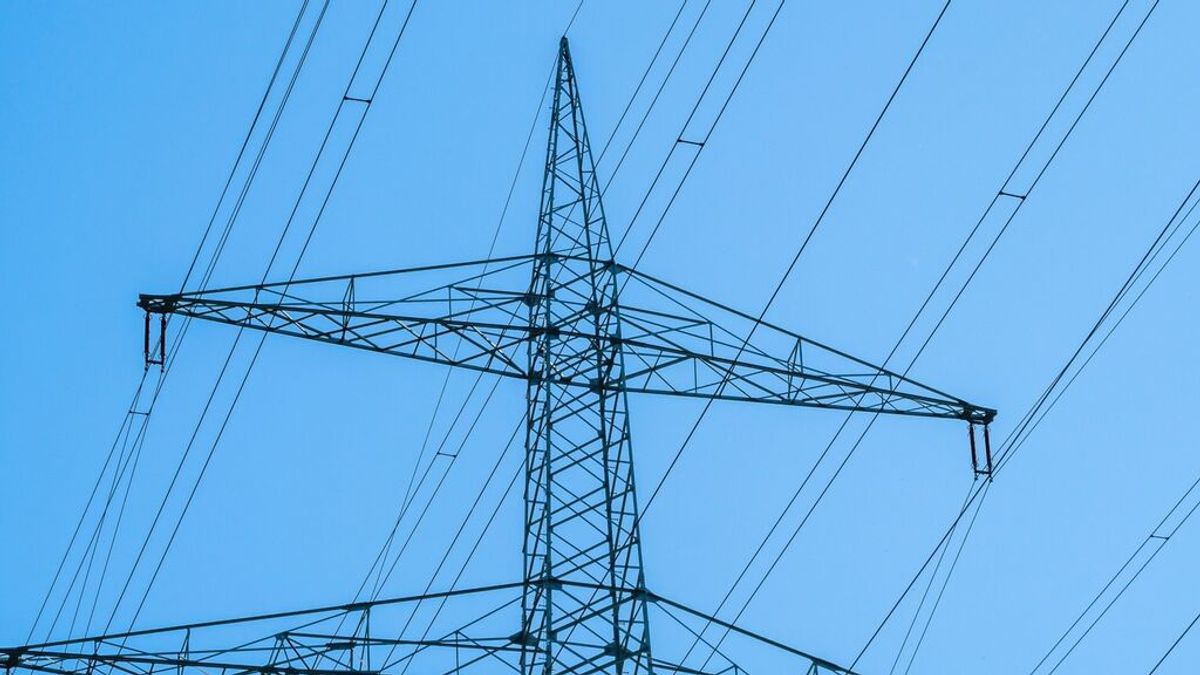 El precio de la luz de este domingo encadena cuatro días por debajo de los 200 euros/MWh El precio de la luz de este domingo encadena cuatro días por debajo de los 200 euros/MWh
