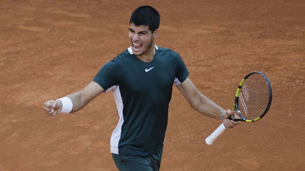 Alcaraz arrasa a Zverev en la final del Open de Madrid Alcaraz arrasa a Zverev en la final del Open de Madrid