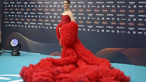 Chanel Terrero, en la alfombra turquesa de Eurovisión con un vestido rojo -  NIUS