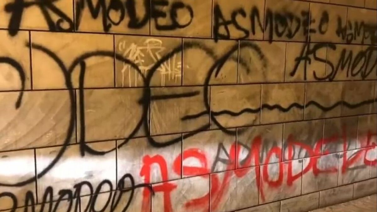 Granada intensifica su lucha contra las "guarradas" de las pintadas en edificios y calles