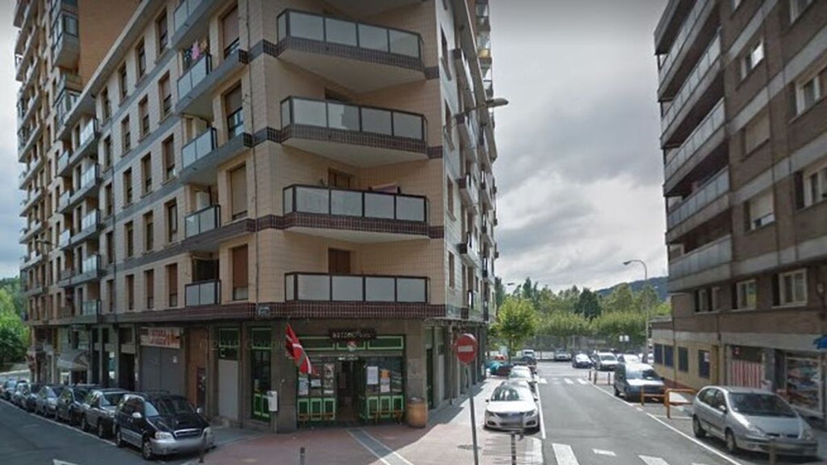 Detenido en Basauri por golpear a una mujer en la cabeza con un palo Detenido en Basauri por golpear a una mujer en la cabeza con un palo