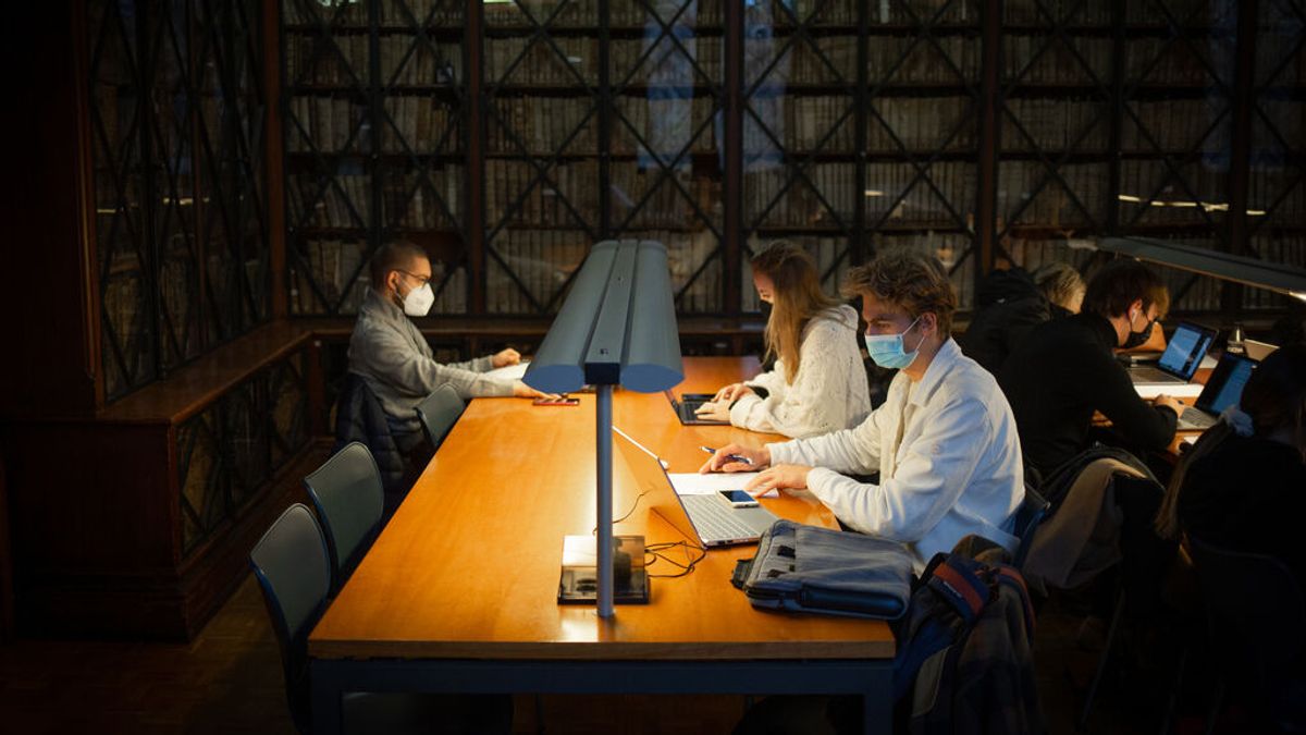 Cataluña propone rebajar el precio de grados universitarios de experimentalidad alta y media Cataluña propone rebajar el precio de grados universitarios de experimentalidad alta y media