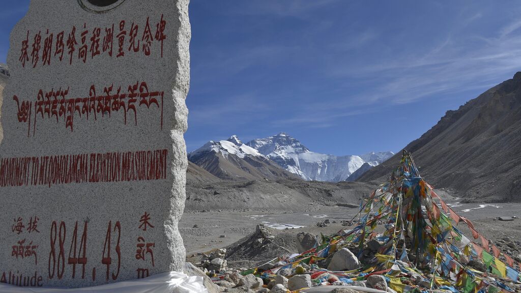 El Everest inicia la temporada con descenso de expediciones y con récord a la vista