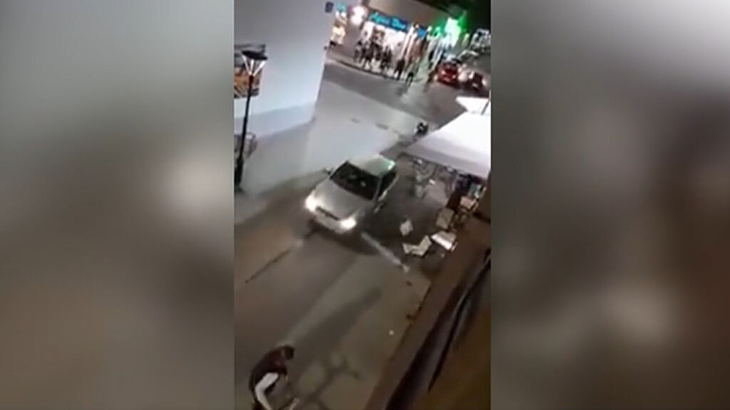 Un conductor, identificado tras sembrar el pánico en Albacete: embistió la terraza de un bar en varias ocasiones