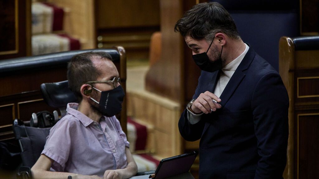 ERC y Podemos ven insuficiente el relevo en el CNI, pero rebajan la presión sobre el Gobierno