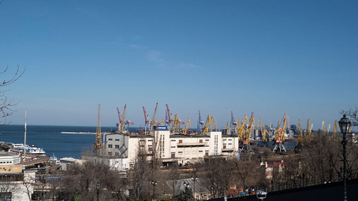 Ucrania pide ayuda para desbloquear puertos y prevenir crisis alimentaria mundial