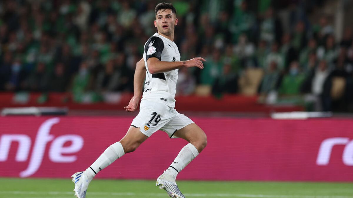 Hugo Duro firma hasta junio de 2026 con el Valencia CF, que lo compra en propiedad Hugo Duro firma hasta junio de 2026 con el Valencia CF, que lo compra en propiedad