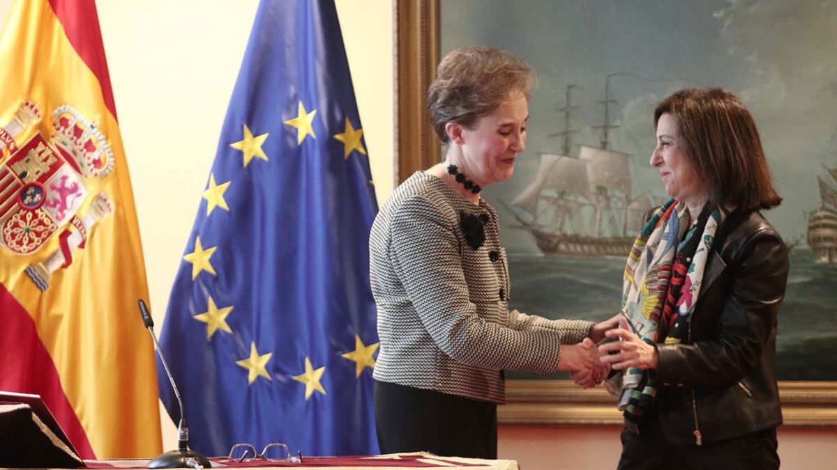Sánchez sacrifica a la directora del CNI para salvar a Margarita Robles por la crisis de Pegasus Sánchez sacrifica a la directora del CNI para salvar a Margarita Robles por la crisis de Pegasus