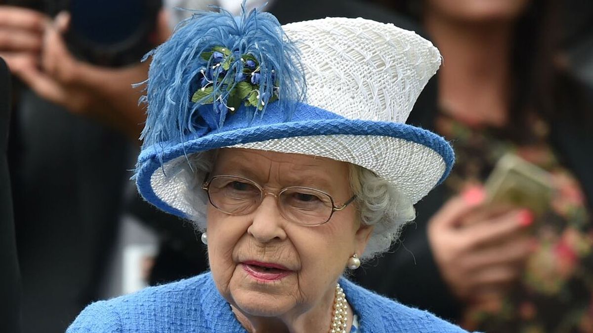 En directo: el príncipe Carlos sustituye a su madre en la apertura del Parlamento británico