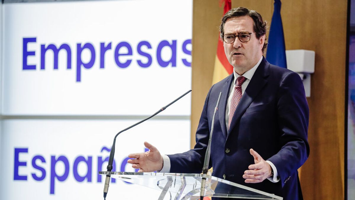 Garamendi advierte de que "no es prudente inflacionar los salarios" en la negociación colectiva Garamendi advierte de que "no es prudente inflacionar los salarios" en la negociación colectiva