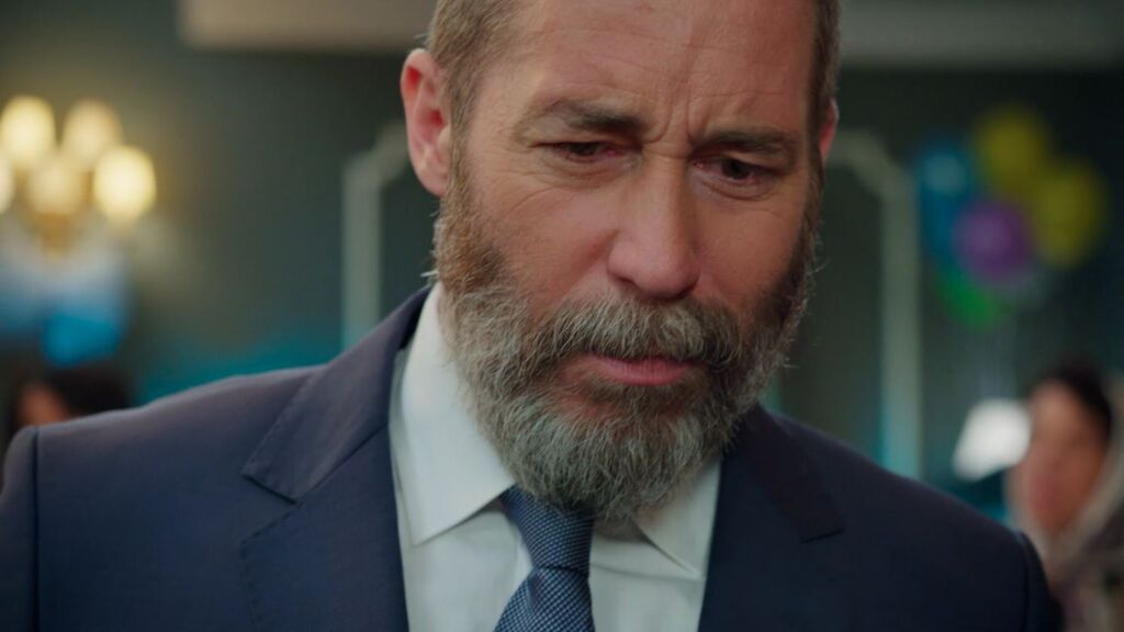 Mehmet Emir descubre que Umut no es su hijo
