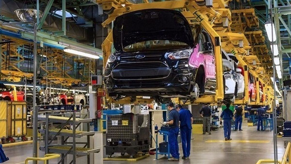 Ford Almussafes vuelve a paralizar su producción por falta de microchips Ford Almussafes vuelve a paralizar su producción por falta de microchips