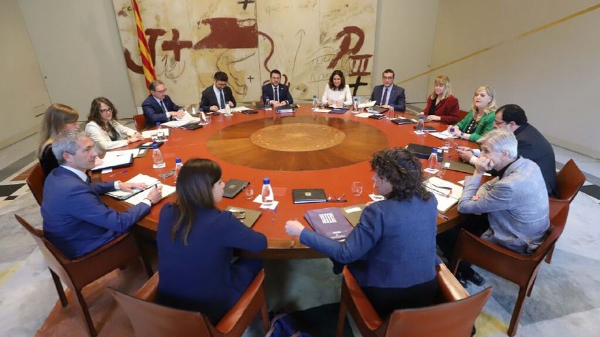 El Govern defiende que habrá "más catalán" en las escuelas pese a la orden del TSJC sobre el 25% El Govern defiende que habrá "más catalán" en las escuelas pese a la orden del TSJC sobre el 25%