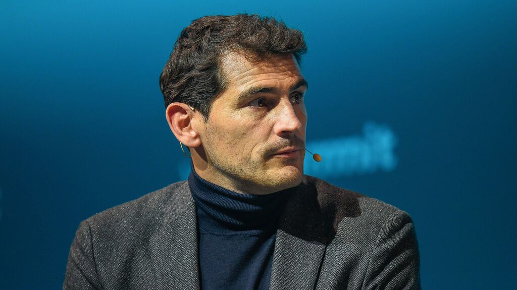 Iker Casillas pregunta por la intención de voto sus seguidores y VOX arrasa