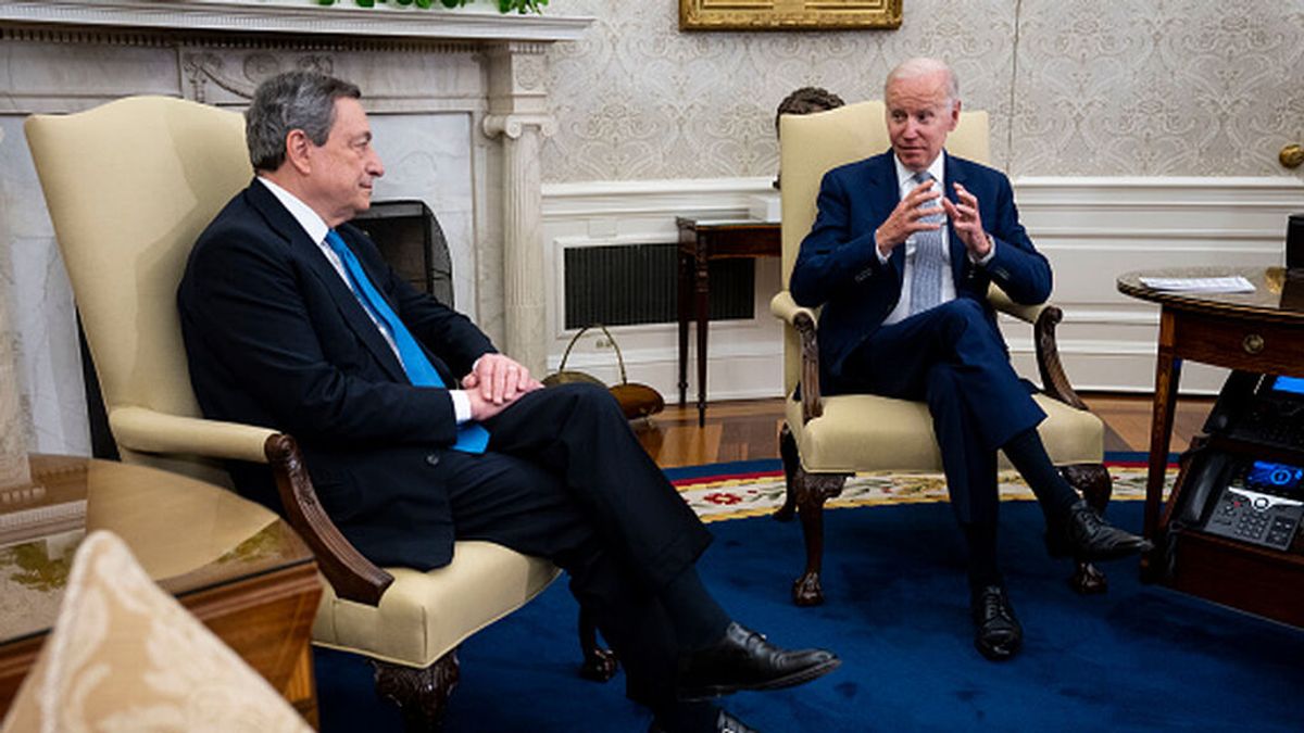 Draghi visita Washington y debate con Biden sobre la reconstrucción de Ucrania Draghi visita Washington y debate con Biden sobre la reconstrucción de Ucrania