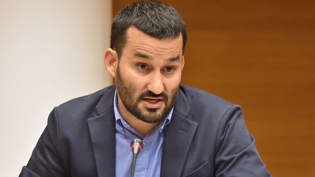 Vicent Marzà dimite como conseller de Educación para centrarse en su partido Vicent Marzà dimite como conseller de Educación para centrarse en su partido