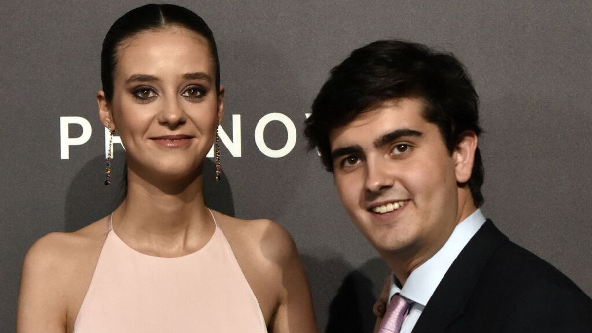 Victoria Federica, con Jorge Bárcenas, en el desfile de Pronovias en Barcelona Victoria Federica, con Jorge Bárcenas, en el desfile de Pronovias en Barcelona