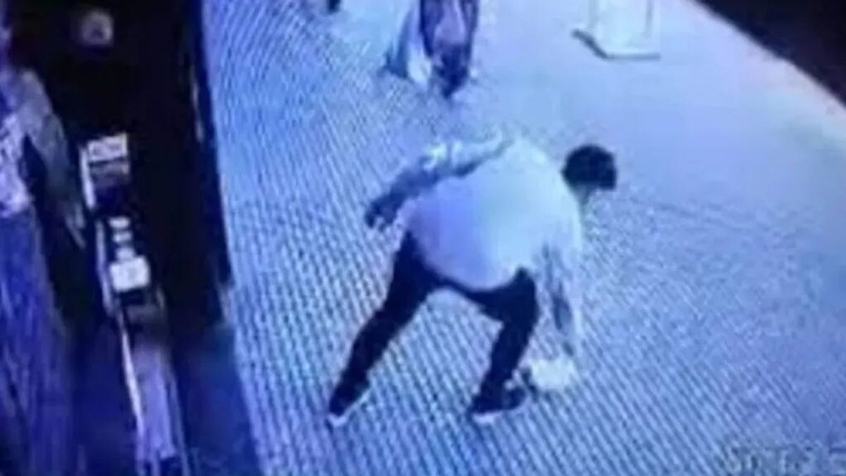 Un hombre se encuentra con más de 500 euros en la calle y lo que hace después se vuelve viral