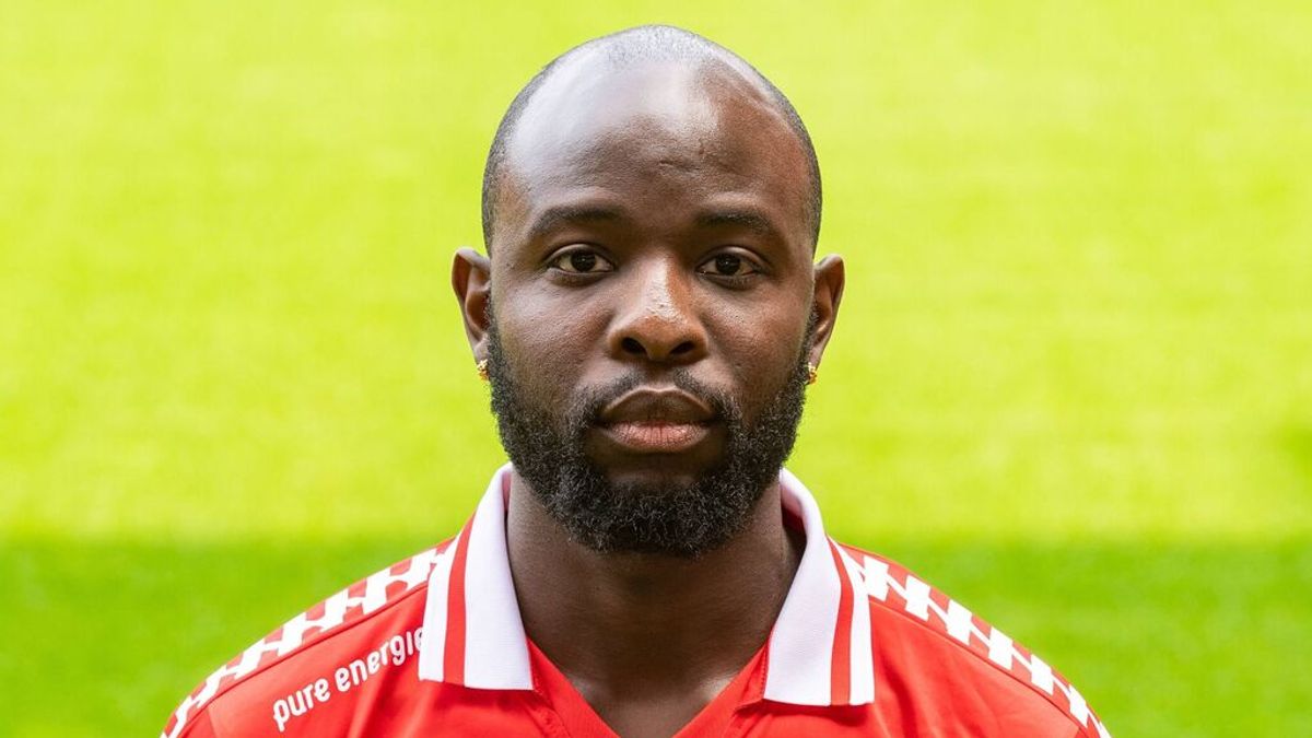 Jody Lukoki, ex futbolista del Ajax, fallece tras ser golpeado por parte de sus familiares Jody Lukoki, ex futbolista del Ajax, fallece tras ser golpeado por parte de sus familiares
