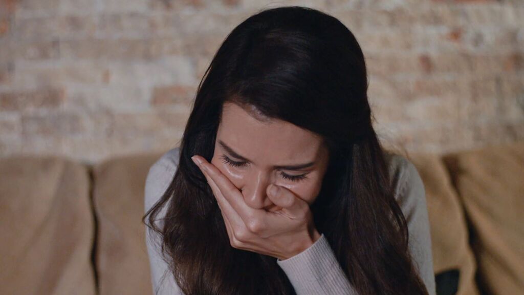 Kıymet le propone a Elif ser la madre gestante