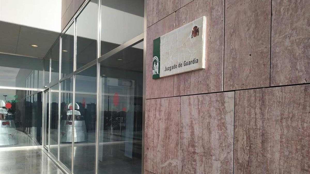 Prisión para dos de los tres detenidos en Málaga por la agresión sexual a una mujer Prisión para dos de los tres detenidos en Málaga por la agresión sexual a una mujer
