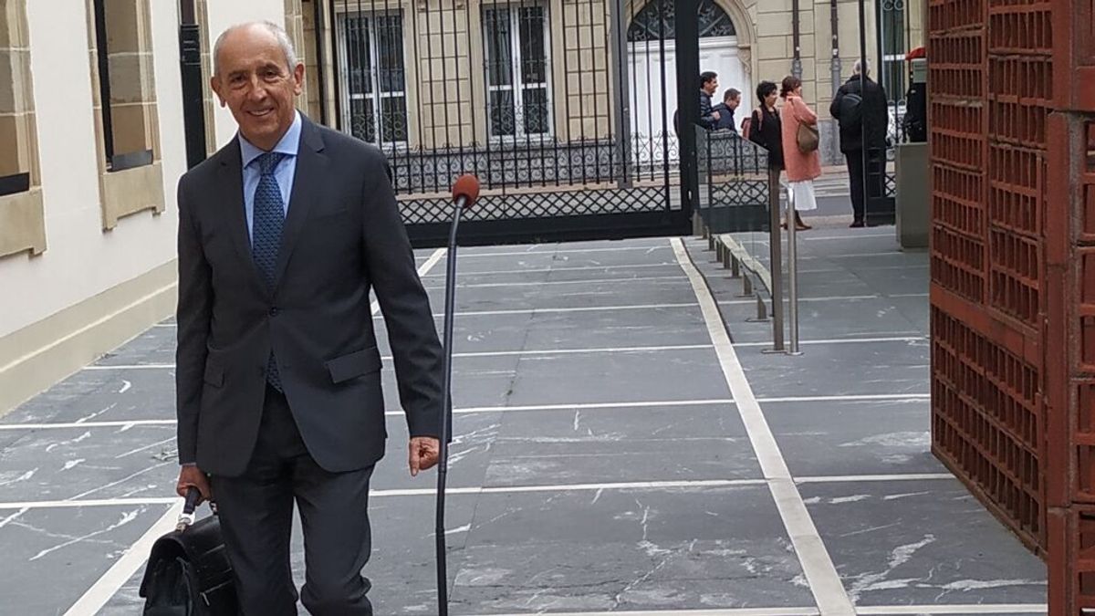 El Gobierno Vasco no descarta “un delito de odio” en los crímenes contra gais de Bilbao El Gobierno Vasco no descarta “un delito de odio” en los crímenes contra gais de Bilbao
