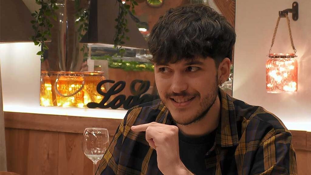 La pregunta comodín de un soltero de ‘First Dates’: “Si tuvieras que ordenar dormir, comer, sexo, ¿en qué orden lo pondrías?”