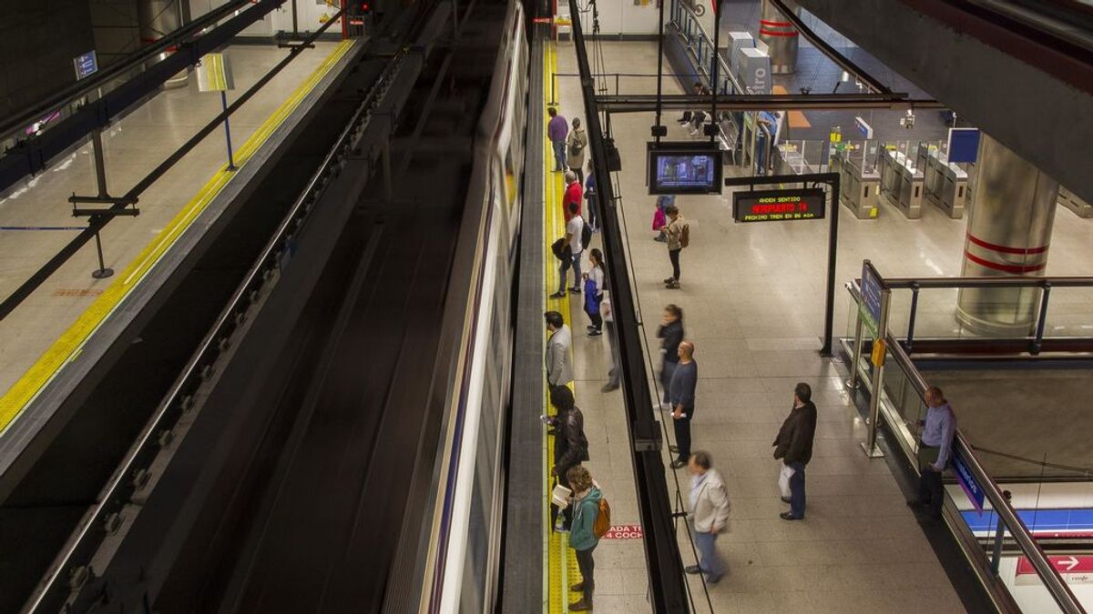 Brutal agresión en el Metro de Madrid: un hombre acaba detenido tras intentar tirar a otro a las vías