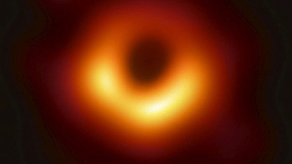 Primera imagen del agujero negro supermasivo Sagitario A*
