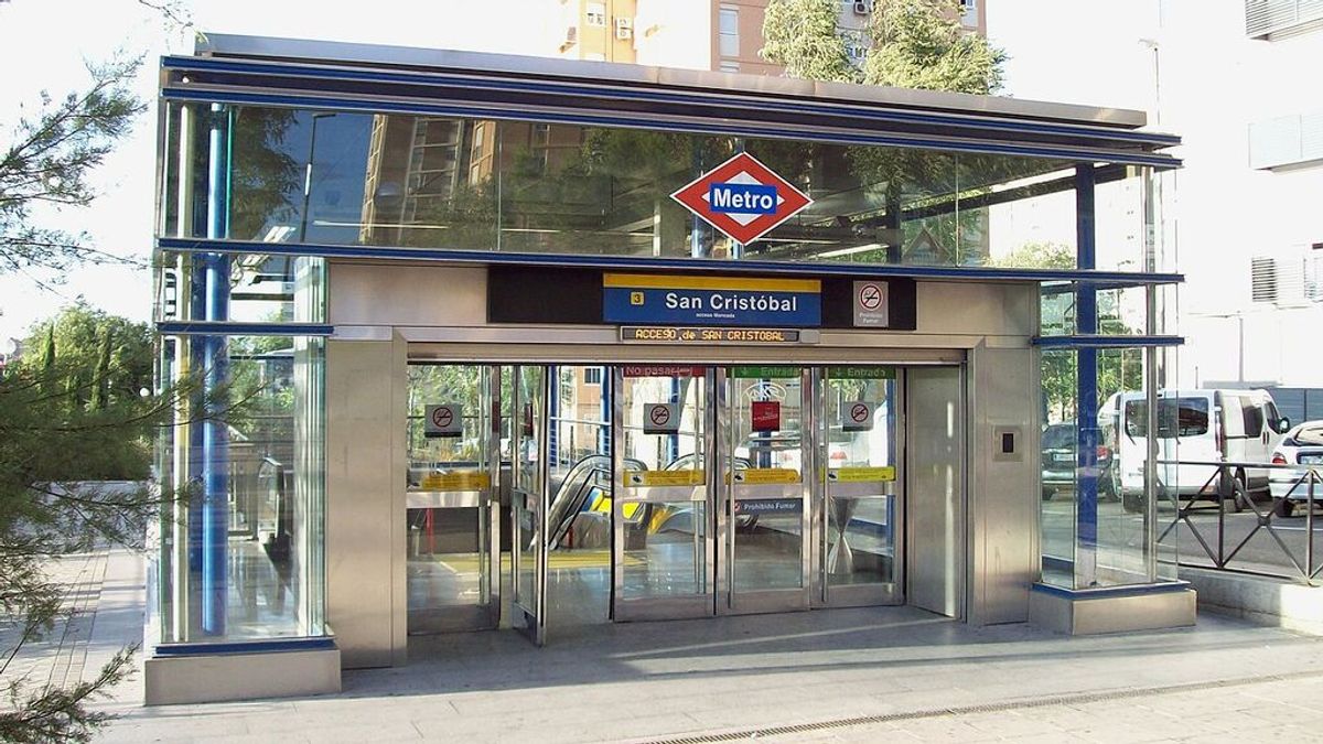 Detenido por agredir e intentar tirar a un hombre a las vías del Metro de Madrid Detenido por agredir e intentar tirar a un hombre a las vías del Metro de Madrid