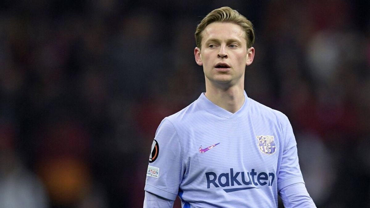Xavi avala la venta de De Jong al Manchester United: quiere renovar el centro del campo Xavi avala la venta de De Jong al Manchester United: quiere renovar el centro del campo