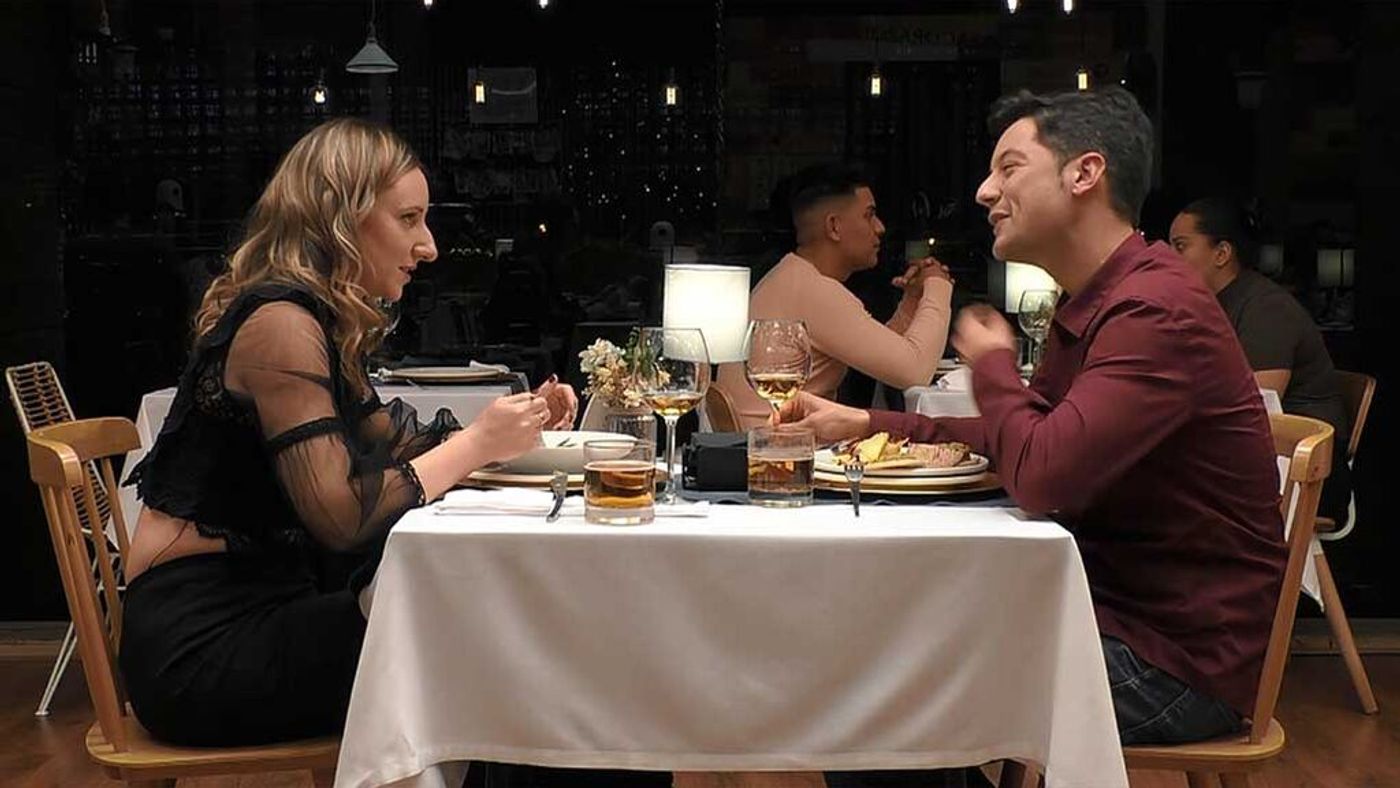 Jesús sorprende a su cita contando chistes en francés First Dates Temporada 5 Top Vídeos 839