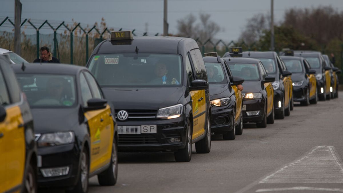 Los taxistas de Barcelona anuncian una huelga el 18 de mayo por las licencias VTC Los taxistas de Barcelona anuncian una huelga el 18 de mayo por las licencias VTC